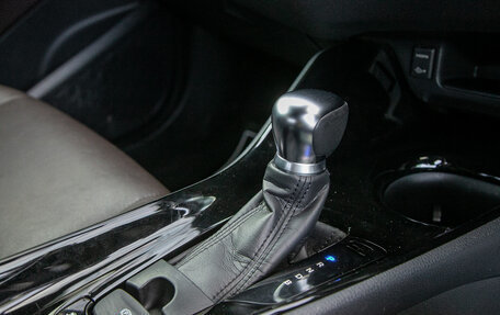 Toyota C-HR I рестайлинг, 2018 год, 1 755 000 рублей, 11 фотография