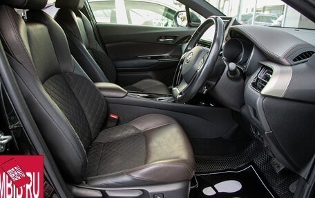 Toyota C-HR I рестайлинг, 2018 год, 1 755 000 рублей, 12 фотография