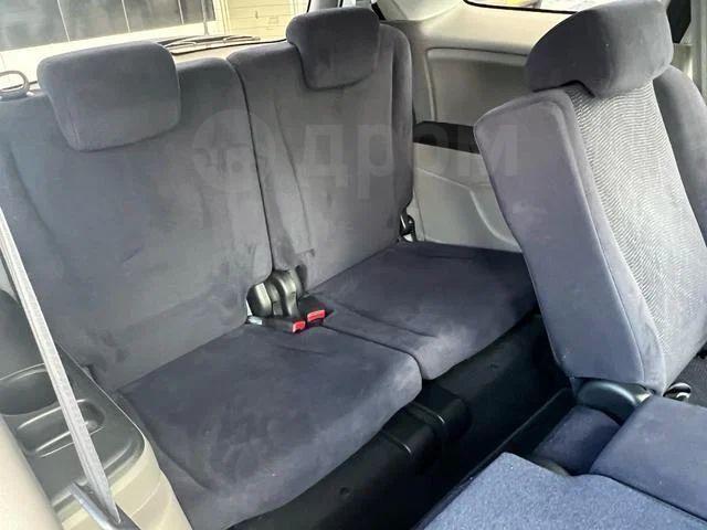 Honda Stream II рестайлинг, 2012 год, 850 000 рублей, 12 фотография