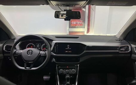 Volkswagen T-Cross I, 2022 год, 1 300 300 рублей, 7 фотография