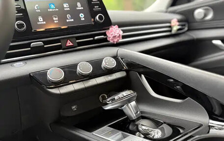 Hyundai Elantra, 2025 год, 1 214 555 рублей, 12 фотография