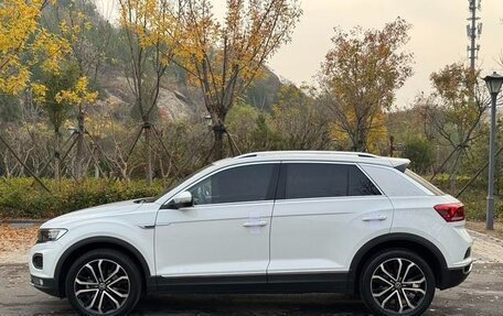 Volkswagen T-Roc I, 2022 год, 1 520 300 рублей, 3 фотография