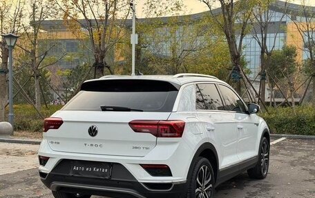 Volkswagen T-Roc I, 2022 год, 1 520 300 рублей, 5 фотография