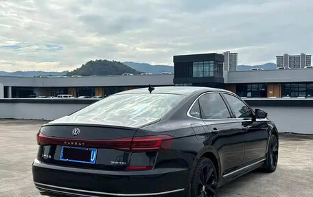 Volkswagen Passat B8 рестайлинг, 2022 год, 1 850 001 рублей, 5 фотография