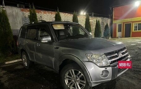 Mitsubishi Pajero IV, 2011 год, 1 800 000 рублей, 2 фотография