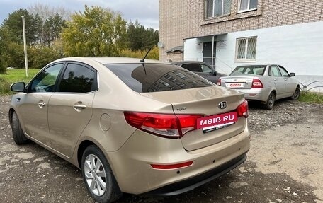 KIA Rio III рестайлинг, 2015 год, 650 000 рублей, 5 фотография