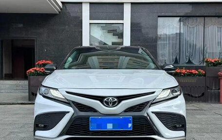 Toyota Camry, 2022 год, 2 380 000 рублей, 2 фотография