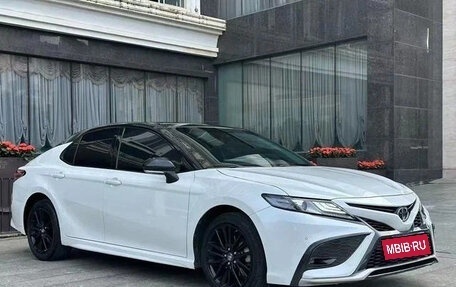 Toyota Camry, 2022 год, 2 380 000 рублей, 3 фотография
