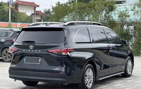 Toyota Sienna, 2021 год, 3 250 000 рублей, 3 фотография