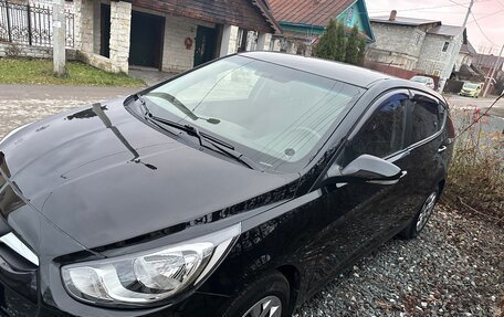Hyundai Solaris II рестайлинг, 2011 год, 570 000 рублей, 17 фотография