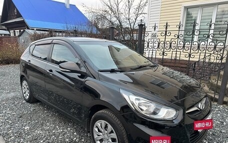 Hyundai Solaris II рестайлинг, 2011 год, 570 000 рублей, 8 фотография