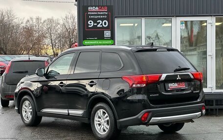 Mitsubishi Outlander III рестайлинг 3, 2018 год, 1 749 000 рублей, 4 фотография