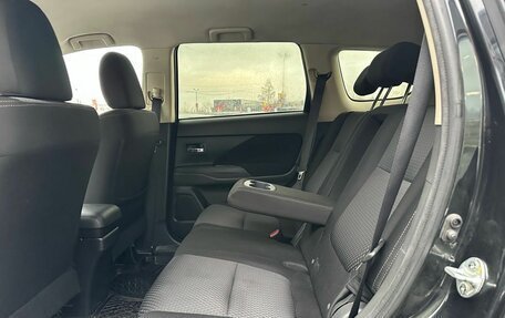 Mitsubishi Outlander III рестайлинг 3, 2018 год, 1 749 000 рублей, 27 фотография