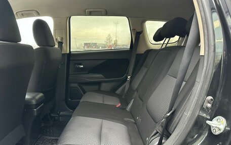 Mitsubishi Outlander III рестайлинг 3, 2018 год, 1 749 000 рублей, 26 фотография