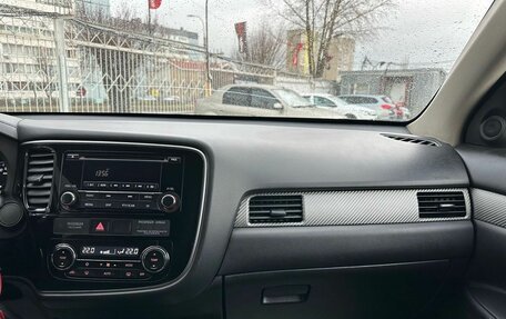 Mitsubishi Outlander III рестайлинг 3, 2018 год, 1 749 000 рублей, 23 фотография