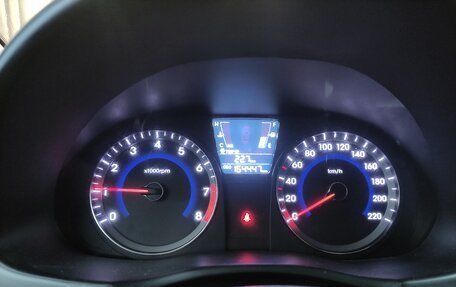 Hyundai Solaris II рестайлинг, 2012 год, 680 000 рублей, 9 фотография