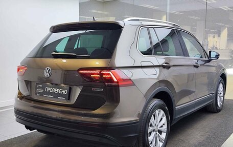 Volkswagen Tiguan II, 2018 год, 2 930 000 рублей, 6 фотография
