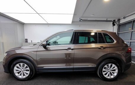 Volkswagen Tiguan II, 2018 год, 2 930 000 рублей, 10 фотография