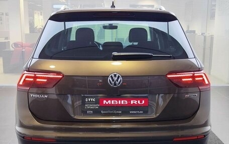 Volkswagen Tiguan II, 2018 год, 2 930 000 рублей, 7 фотография