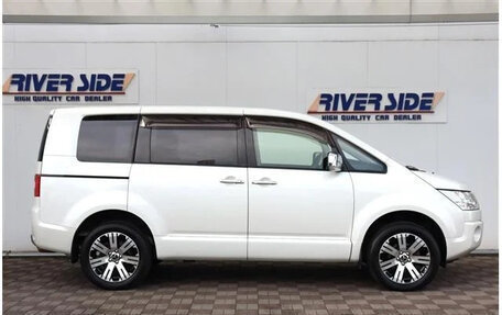 Mitsubishi Delica D:5 I, 2017 год, 1 950 003 рублей, 4 фотография