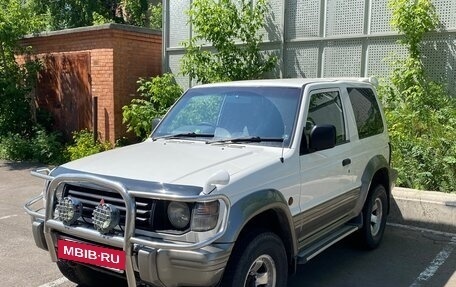Mitsubishi Pajero III рестайлинг, 1996 год, 990 000 рублей, 2 фотография