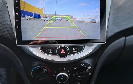 Hyundai Solaris II рестайлинг, 2011 год, 615 000 рублей, 17 фотография