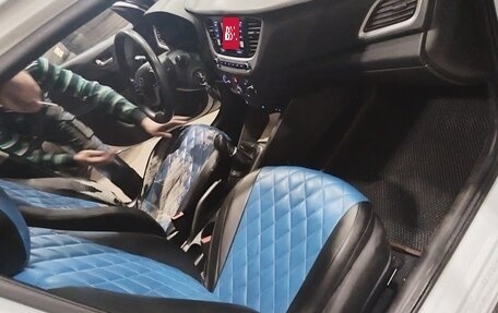 Hyundai Solaris II рестайлинг, 2017 год, 410 000 рублей, 7 фотография