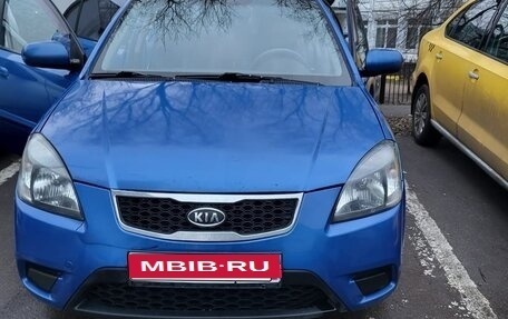 KIA Rio II, 2010 год, 550 000 рублей, 1 фотография