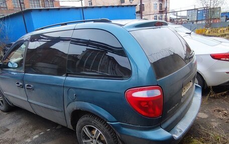 Chrysler Voyager IV, 2002 год, 240 000 рублей, 2 фотография