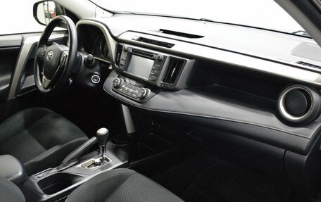 Toyota RAV4, 2015 год, 2 125 000 рублей, 12 фотография