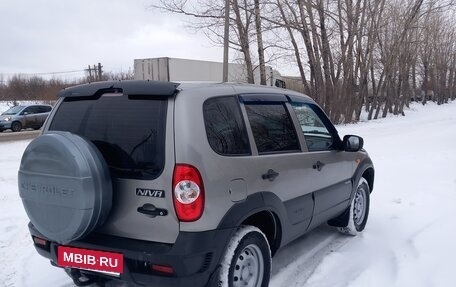Chevrolet Niva I рестайлинг, 2010 год, 500 000 рублей, 3 фотография