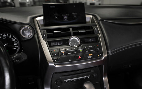 Lexus NX I, 2017 год, 3 390 000 рублей, 16 фотография