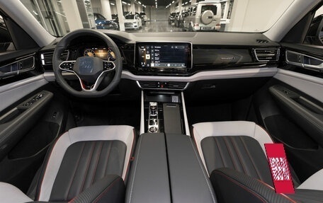 Volkswagen Teramont I, 2025 год, 6 350 000 рублей, 8 фотография