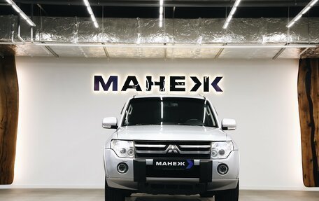 Mitsubishi Pajero IV, 2011 год, 1 920 000 рублей, 2 фотография