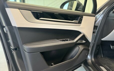 Porsche Cayenne III, 2024 год, 19 400 000 рублей, 16 фотография