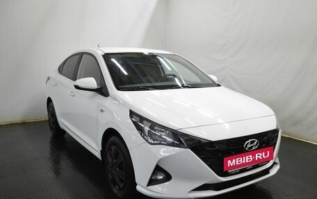 Hyundai Solaris II рестайлинг, 2022 год, 1 672 000 рублей, 3 фотография