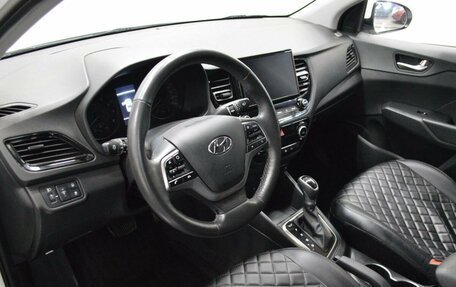 Hyundai Solaris II рестайлинг, 2022 год, 1 672 000 рублей, 10 фотография