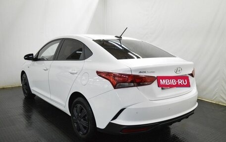 Hyundai Solaris II рестайлинг, 2022 год, 1 672 000 рублей, 7 фотография