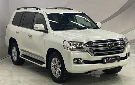 Toyota Land Cruiser 200, 2016 год, 6 150 000 рублей, 3 фотография