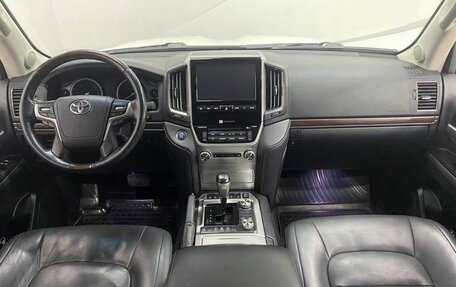 Toyota Land Cruiser 200, 2016 год, 6 150 000 рублей, 9 фотография