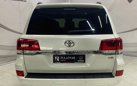 Toyota Land Cruiser 200, 2016 год, 6 150 000 рублей, 6 фотография