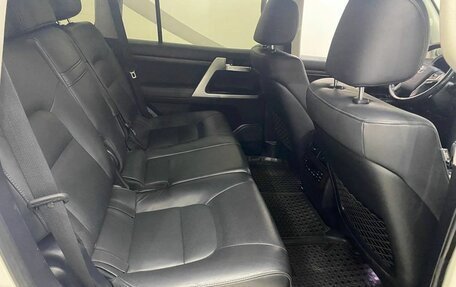 Toyota Land Cruiser 200, 2016 год, 6 150 000 рублей, 18 фотография