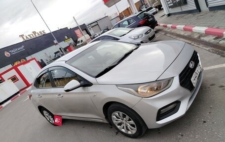 Hyundai Solaris II рестайлинг, 2017 год, 620 000 рублей, 2 фотография