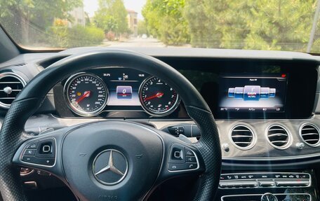 Mercedes-Benz E-Класс, 2016 год, 2 750 000 рублей, 18 фотография