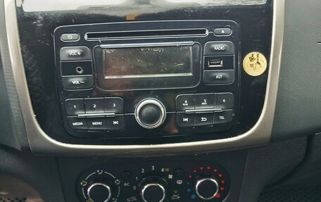 Renault Logan II, 2014 год, 499 999 рублей, 9 фотография