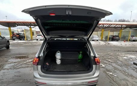 Volkswagen Tiguan II, 2019 год, 2 490 000 рублей, 7 фотография