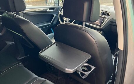 Volkswagen Tiguan II, 2019 год, 2 490 000 рублей, 23 фотография