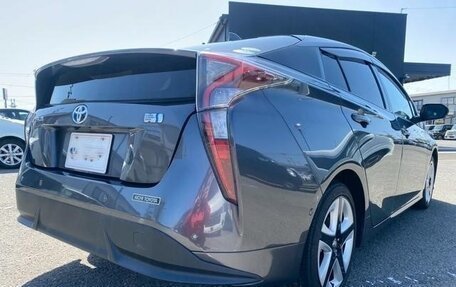 Toyota Prius IV XW50, 2019 год, 1 440 000 рублей, 7 фотография