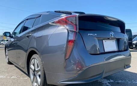 Toyota Prius IV XW50, 2019 год, 1 440 000 рублей, 9 фотография