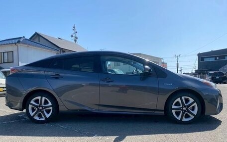 Toyota Prius IV XW50, 2019 год, 1 440 000 рублей, 11 фотография